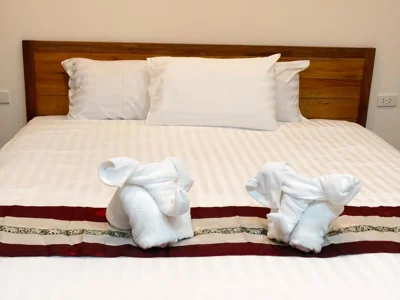 Habitación Doble Pequeña — Le Grand Bleu Hotel
